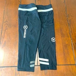 Black Virus Crop Leggings